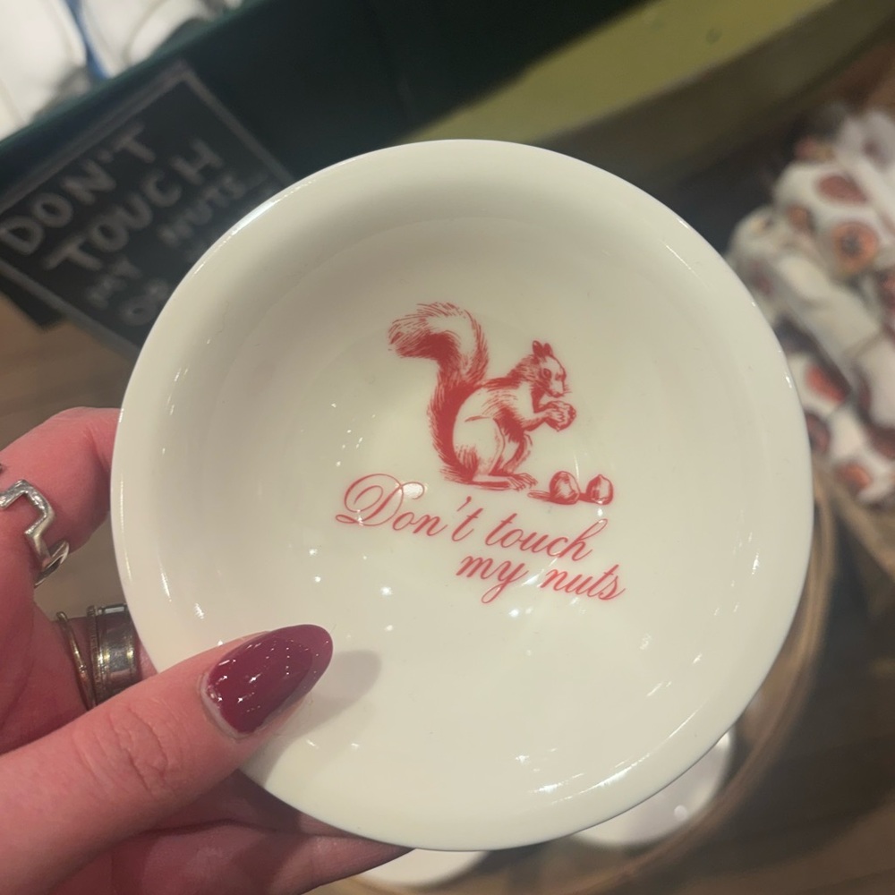 Novelty dish